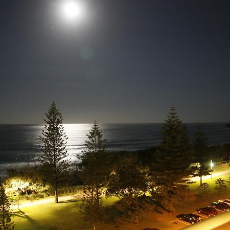 גולד קוסט Wyuna Beachfront Holiday Apartments מראה חיצוני תמונה
