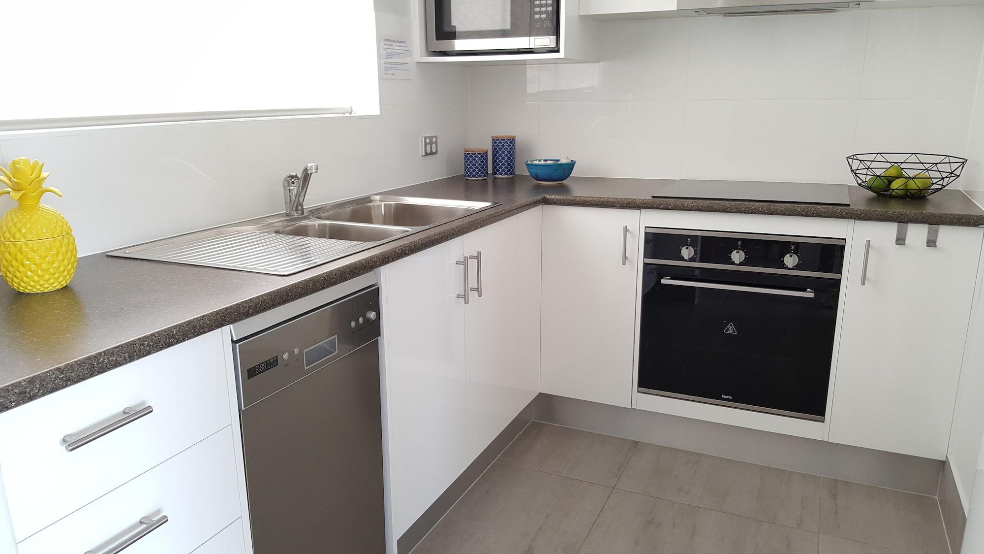 גולד קוסט Wyuna Beachfront Holiday Apartments מראה חיצוני תמונה