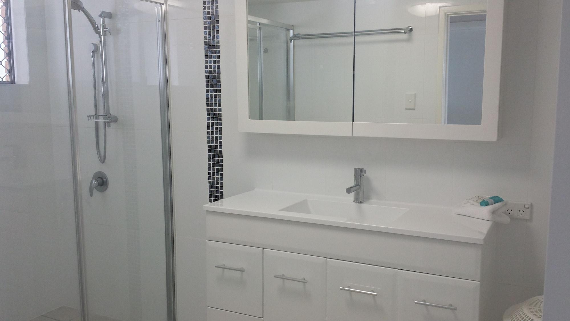 גולד קוסט Wyuna Beachfront Holiday Apartments מראה חיצוני תמונה