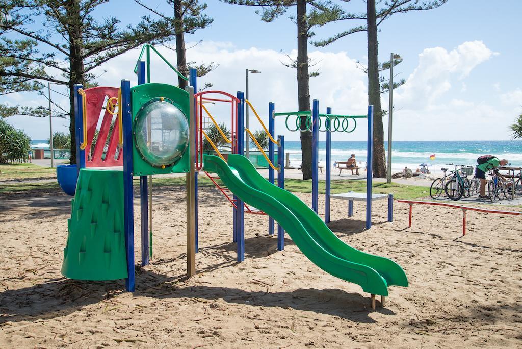 גולד קוסט Wyuna Beachfront Holiday Apartments מראה חיצוני תמונה