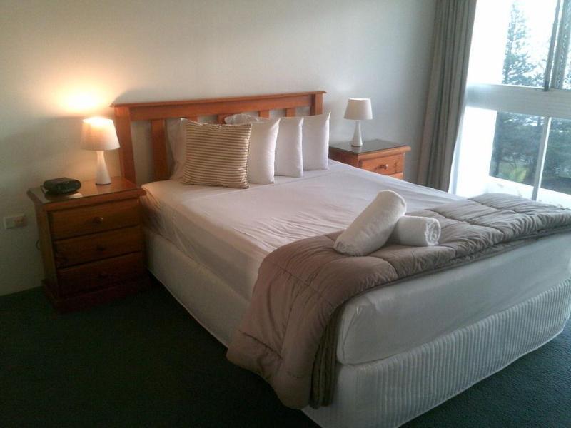גולד קוסט Wyuna Beachfront Holiday Apartments מראה חיצוני תמונה